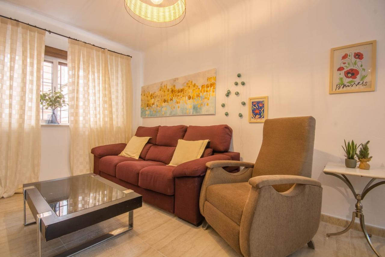 Apartamento Mundo Mencia - 3 Dormitorios En Triana Sevilla Exterior foto
